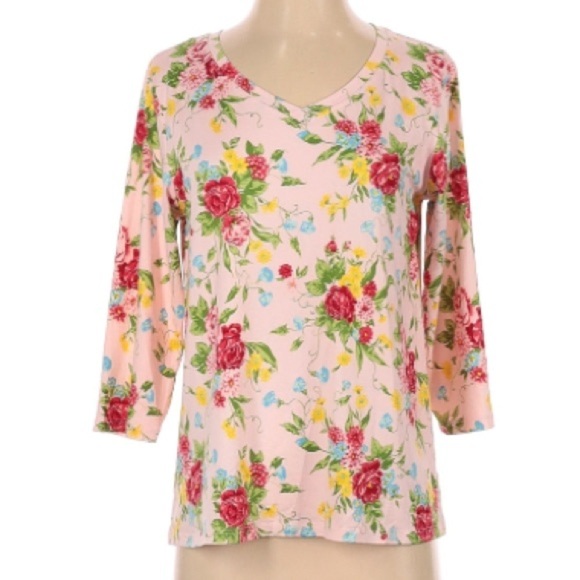 The Pioneer Woman Tops - The Pioneer Woman NWT‎ Pink Floral 3/4 Sleeve Blouse, size Large